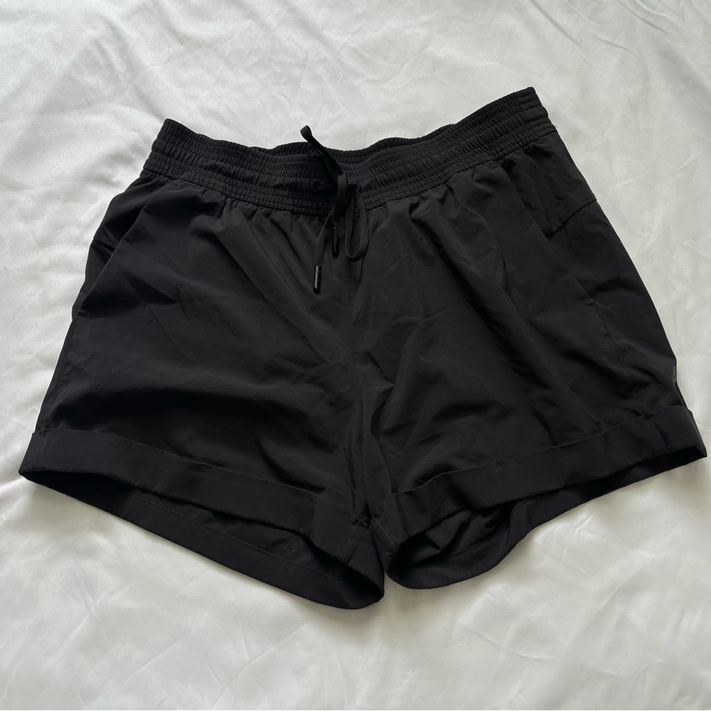 lululemon athletica spring breakaway shorts